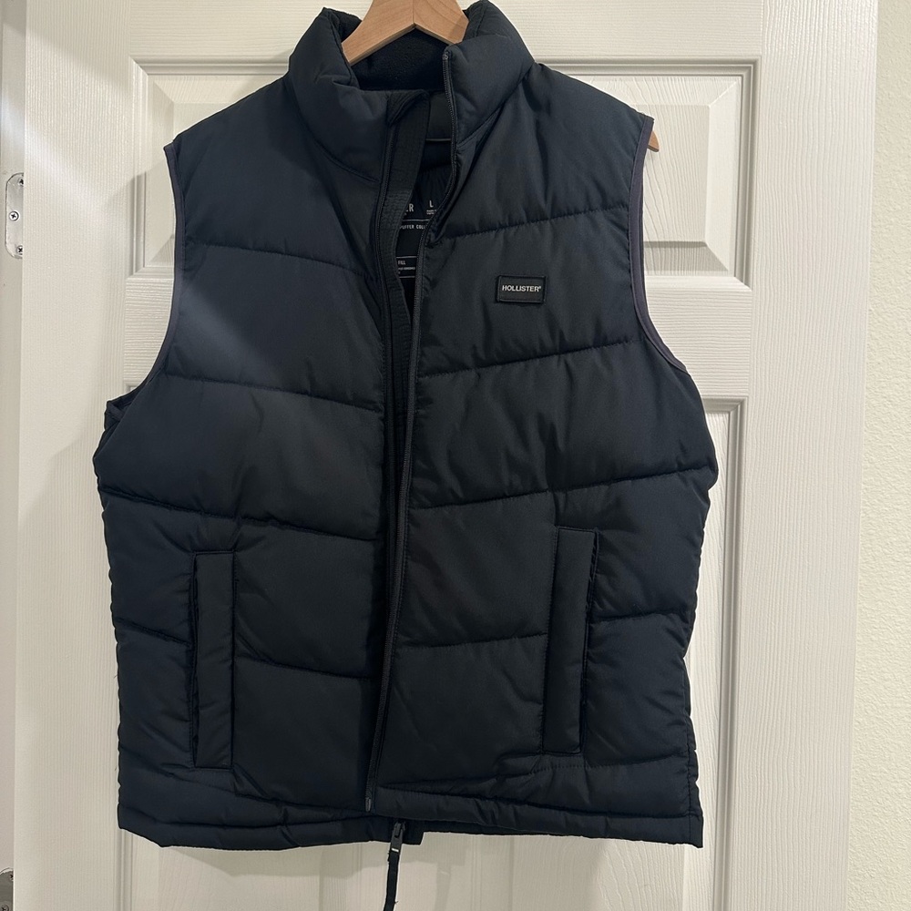 Hollister puffer vest